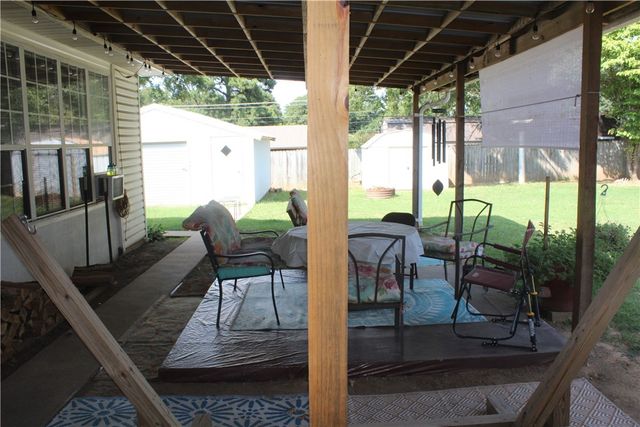 26 Sherwood Lane, Clarksville, AR 72830