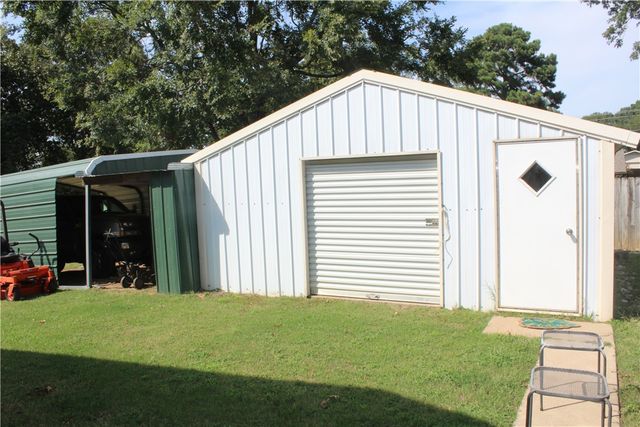 26 Sherwood Lane, Clarksville, AR 72830