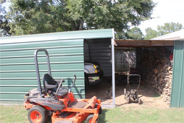 26 Sherwood Lane, Clarksville, AR 72830