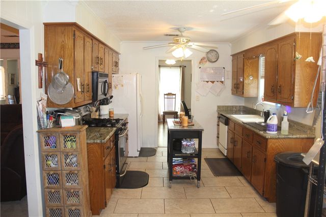 26 Sherwood Lane, Clarksville, AR 72830