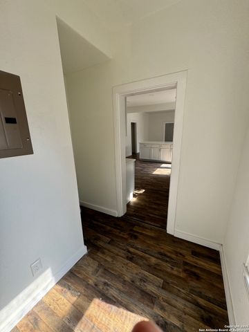 2001 kings, San Antonio, TX 78201