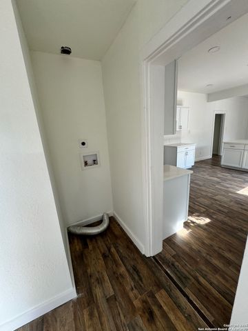 2001 kings, San Antonio, TX 78201