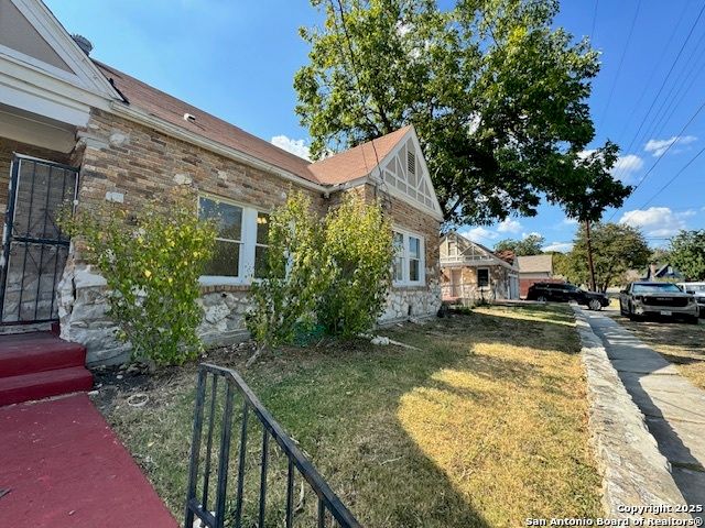 2001 kings, San Antonio, TX 78201