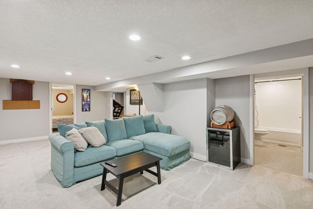 3525 30th Avenue N, Robbinsdale, MN 55422