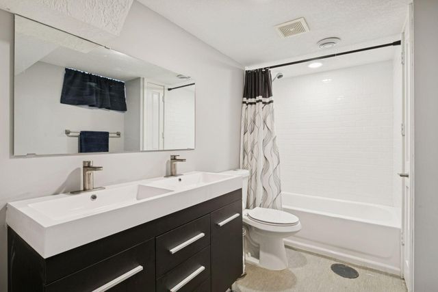 3525 30th Avenue N, Robbinsdale, MN 55422