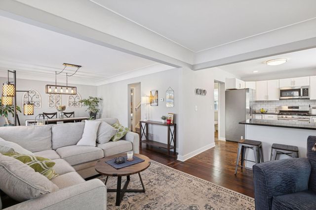 3525 30th Avenue N, Robbinsdale, MN 55422