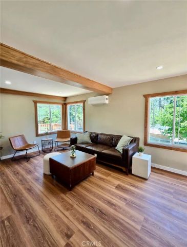 585 Arrowhead Villa Road, Lake Arrowhead, CA 92352