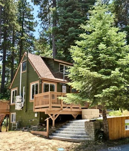 585 Arrowhead Villa Road, Lake Arrowhead, CA 92352