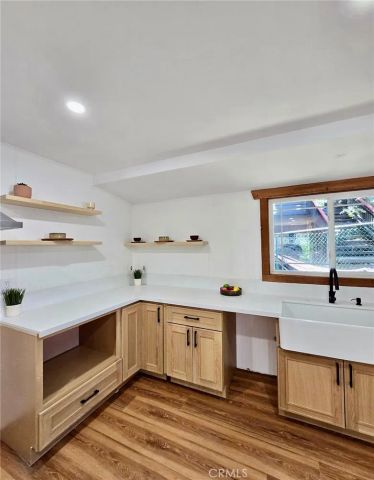 585 Arrowhead Villa Road, Lake Arrowhead, CA 92352