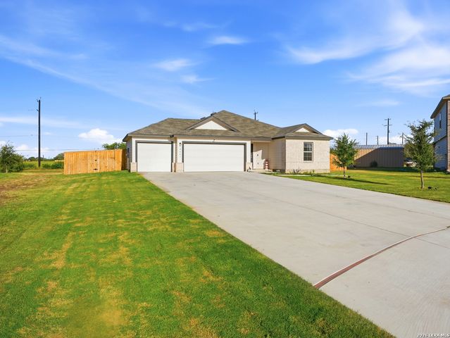 12407 Autumn Way, Atascosa, TX 78002