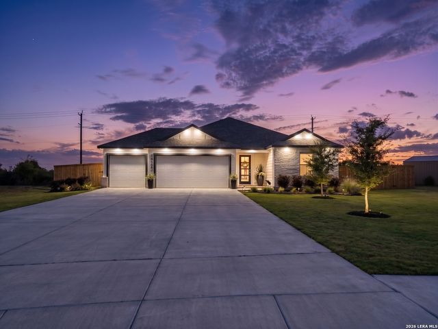 12407 Autumn Way, Atascosa, TX 78002