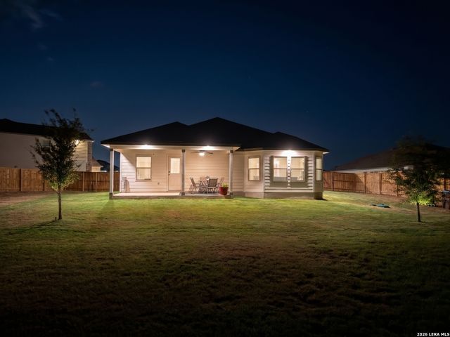 12407 Autumn Way, Atascosa, TX 78002