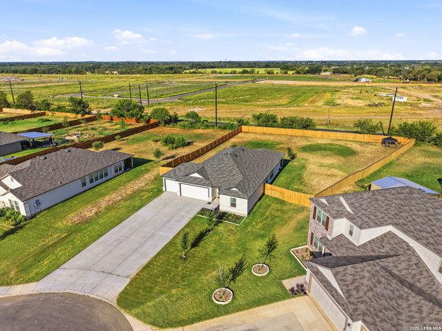 12407 Autumn Way, Atascosa, TX 78002