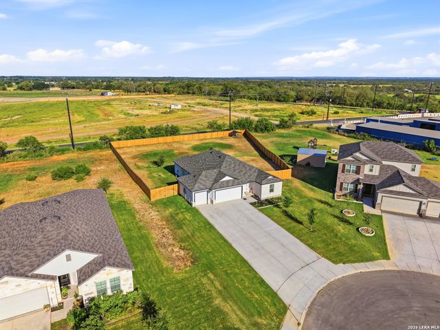 12407 Autumn Way, Atascosa, TX 78002