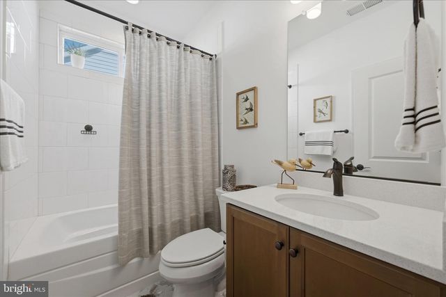 123 COWBIRD ST, Lake Frederick, VA 22630