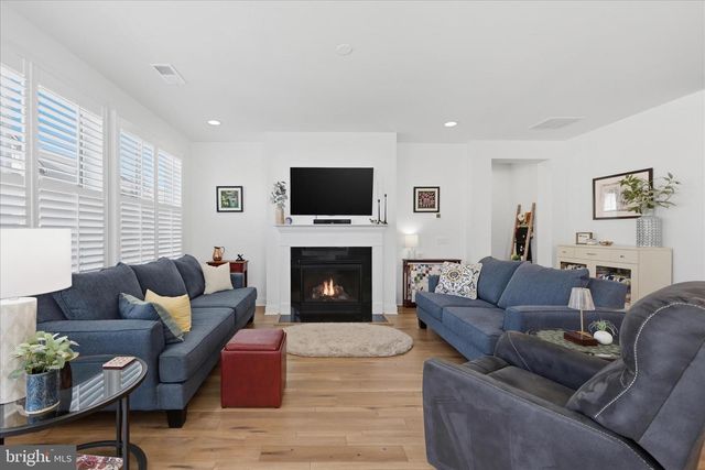 123 COWBIRD ST, Lake Frederick, VA 22630