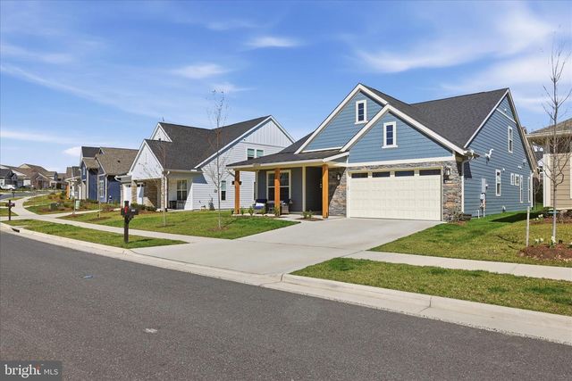 123 COWBIRD ST, Lake Frederick, VA 22630