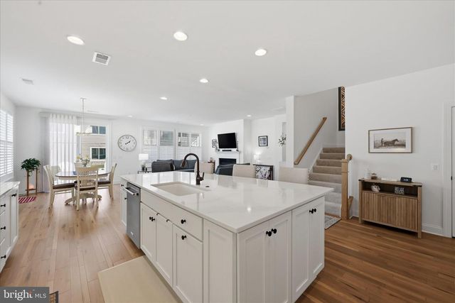 123 COWBIRD ST, Lake Frederick, VA 22630