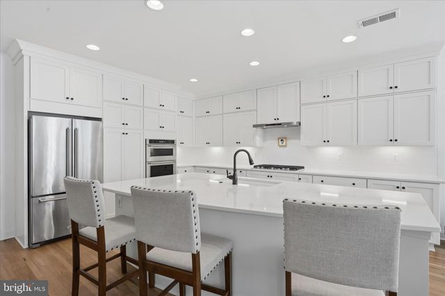 123 COWBIRD ST, Lake Frederick, VA 22630