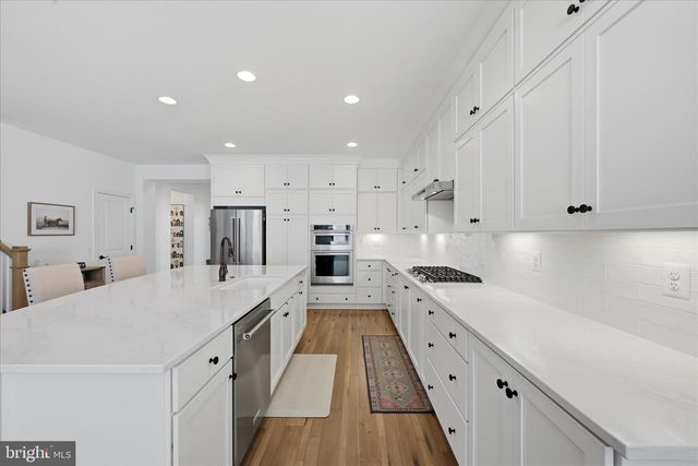 123 COWBIRD ST, Lake Frederick, VA 22630