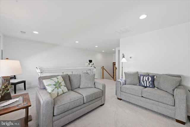 123 COWBIRD ST, Lake Frederick, VA 22630