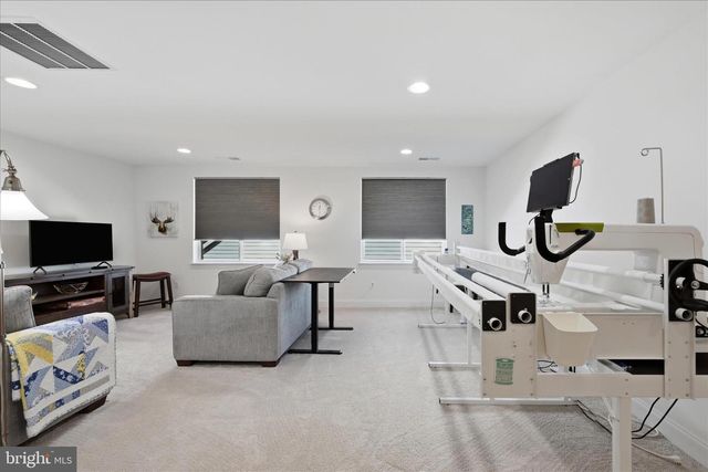 123 COWBIRD ST, Lake Frederick, VA 22630