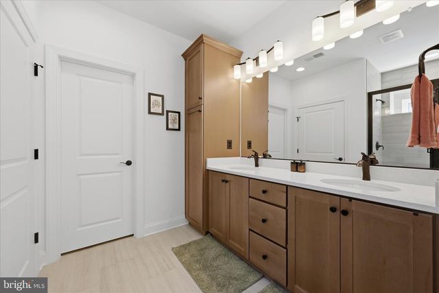 123 COWBIRD ST, Lake Frederick, VA 22630