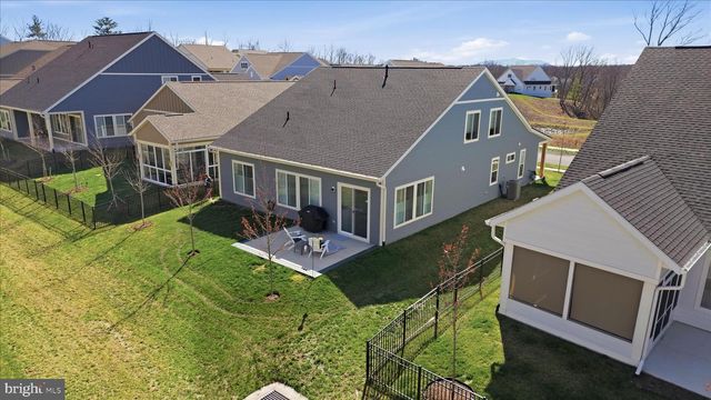 123 COWBIRD ST, Lake Frederick, VA 22630