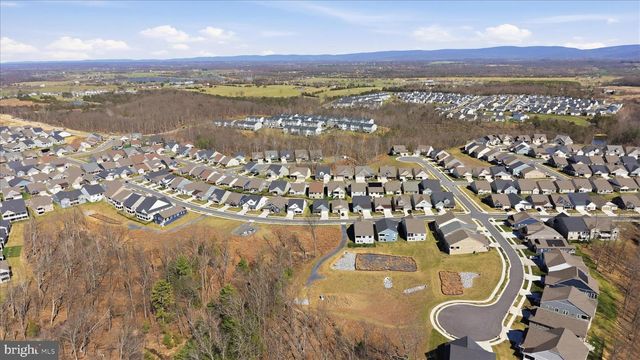 123 COWBIRD ST, Lake Frederick, VA 22630