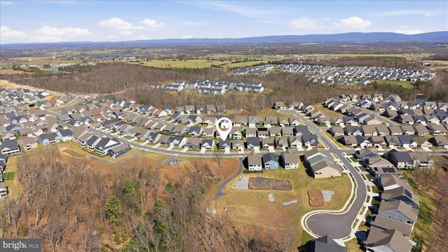 123 COWBIRD ST, Lake Frederick, VA 22630