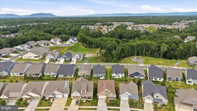 123 COWBIRD ST, Lake Frederick, VA 22630
