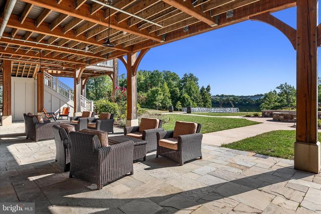 123 COWBIRD ST, Lake Frederick, VA 22630