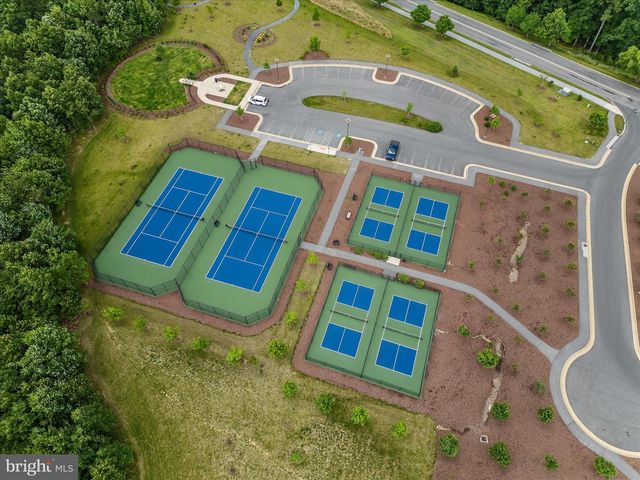 123 COWBIRD ST, Lake Frederick, VA 22630