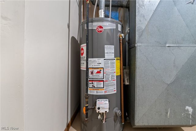 732 Vernon Odom Boulevard, Akron, OH 44307