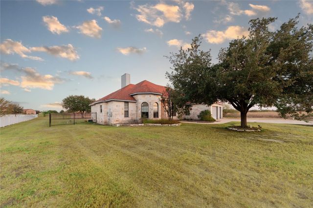 127 Eleanor LN, Bastrop, TX 78602