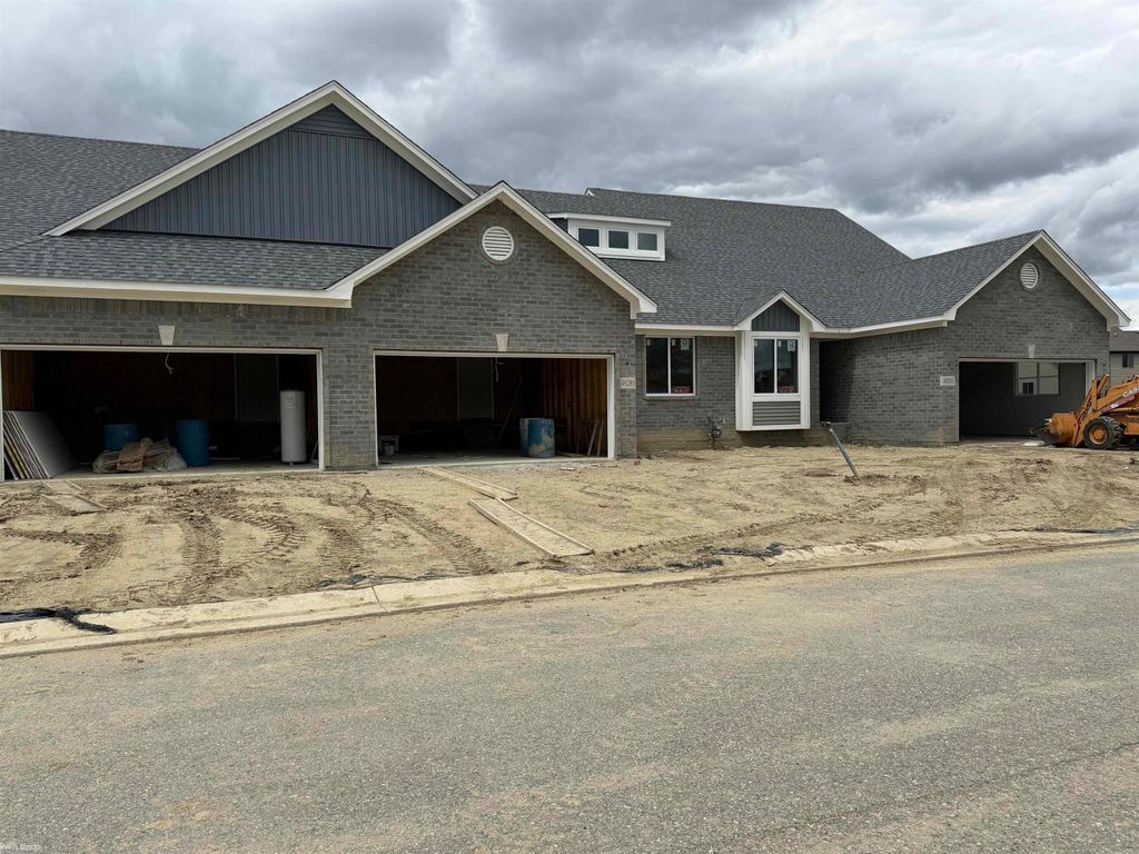 48303 Frangrove Lane, Chesterfield Twp, MI 48051
