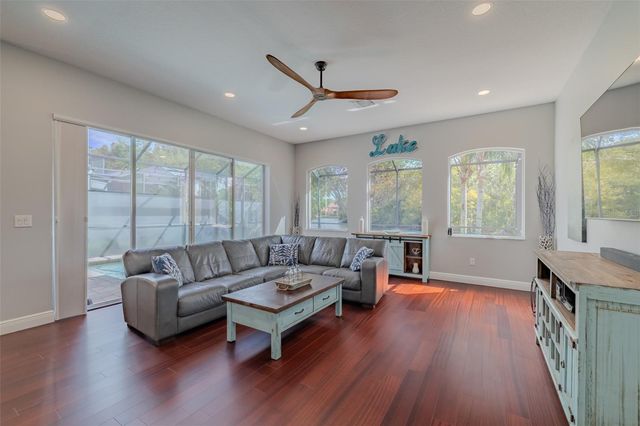 10537 MARTINIQUE ISLE DRIVE, Tampa, FL 33647