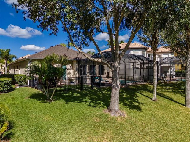 10537 MARTINIQUE ISLE DRIVE, Tampa, FL 33647