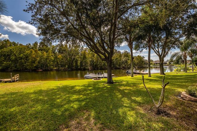 10537 MARTINIQUE ISLE DRIVE, Tampa, FL 33647