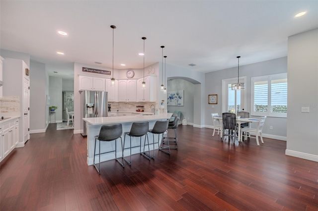 10537 MARTINIQUE ISLE DRIVE, Tampa, FL 33647