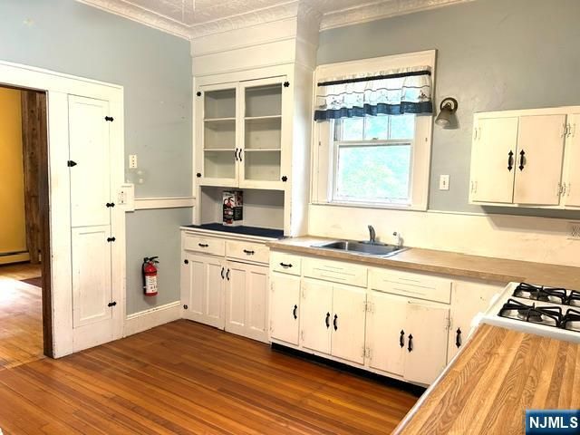 440 Cedar Lane, River Vale, NJ 07675