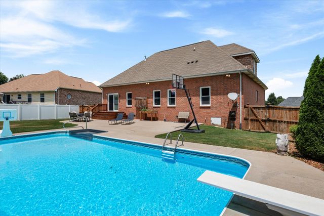 3264 Colchester Cir, Lebanon, TN 37087