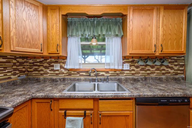 6904 W County Road 500 North, Muncie, IN 47304