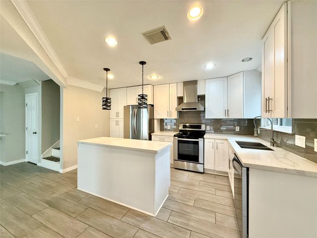 12625 Memorial Drive 25, Houston, TX 77024