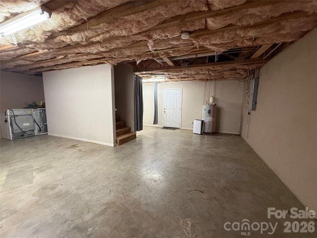 153 Deer Creek Drive, Hudson, NC 28638