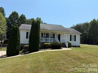 153 Deer Creek Drive, Hudson, NC 28638