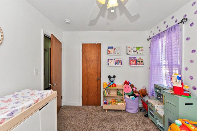 8714 W Hayes AVENUE, West Allis, WI 53227