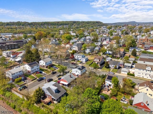 9 Leopold Ter, Clifton City, NJ 07011