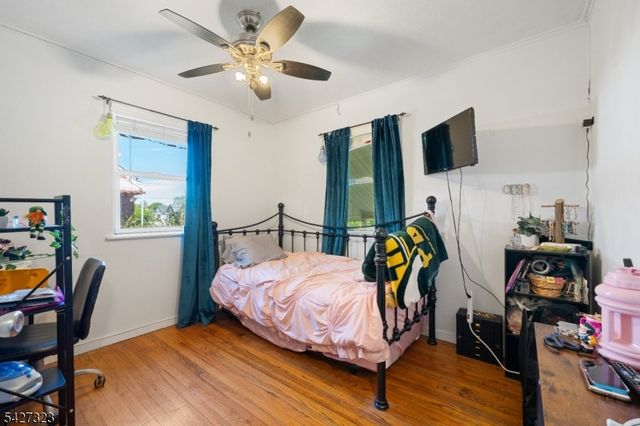 9 Leopold Ter, Clifton City, NJ 07011