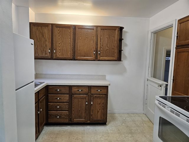 702 Leland Court, Adrian, MI 49221